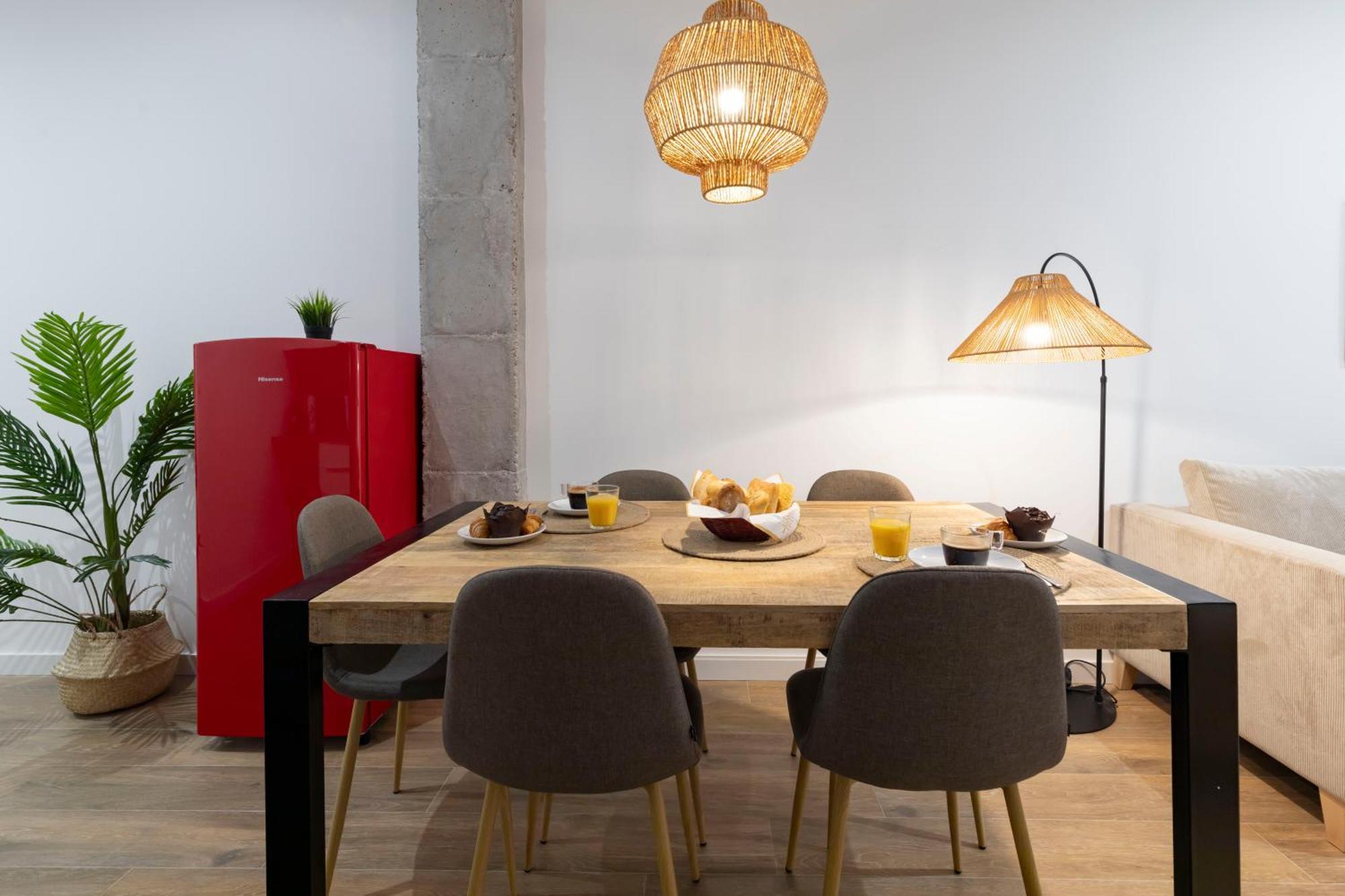 Travel Habitat Mediterranean Suites บาเลนเซีย ภายนอก รูปภาพ