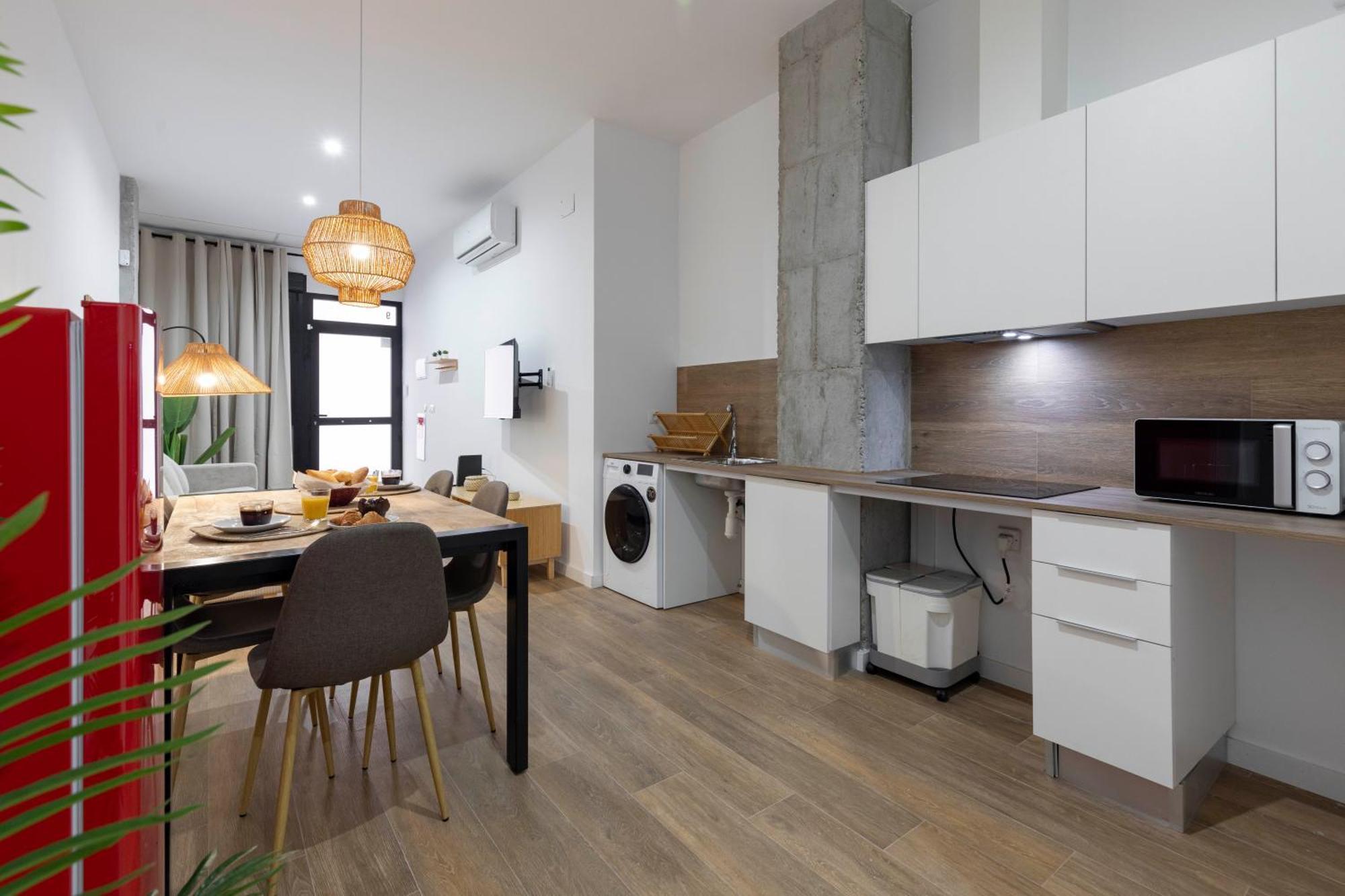 Travel Habitat Mediterranean Suites บาเลนเซีย ภายนอก รูปภาพ