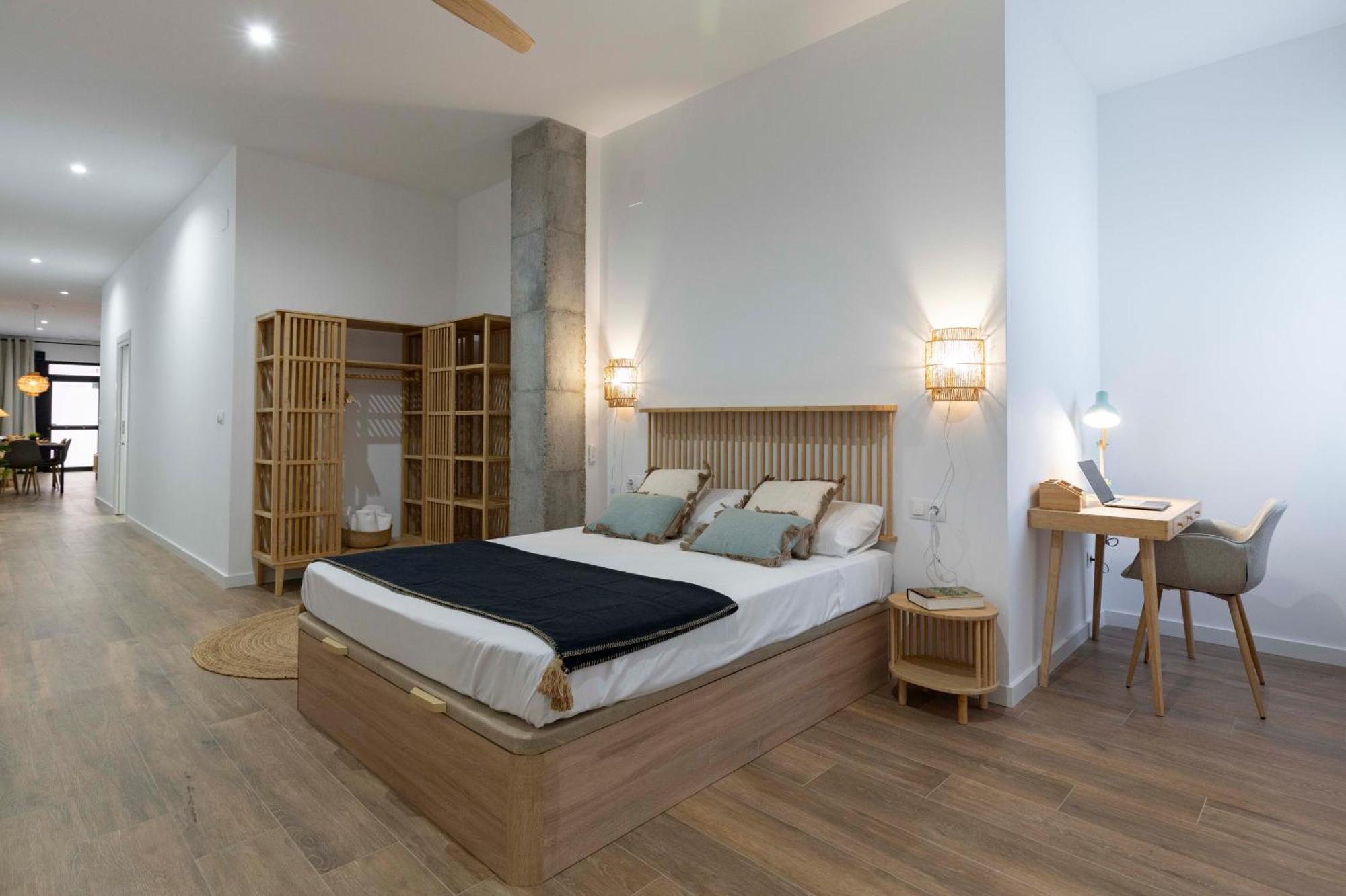 Travel Habitat Mediterranean Suites บาเลนเซีย ภายนอก รูปภาพ