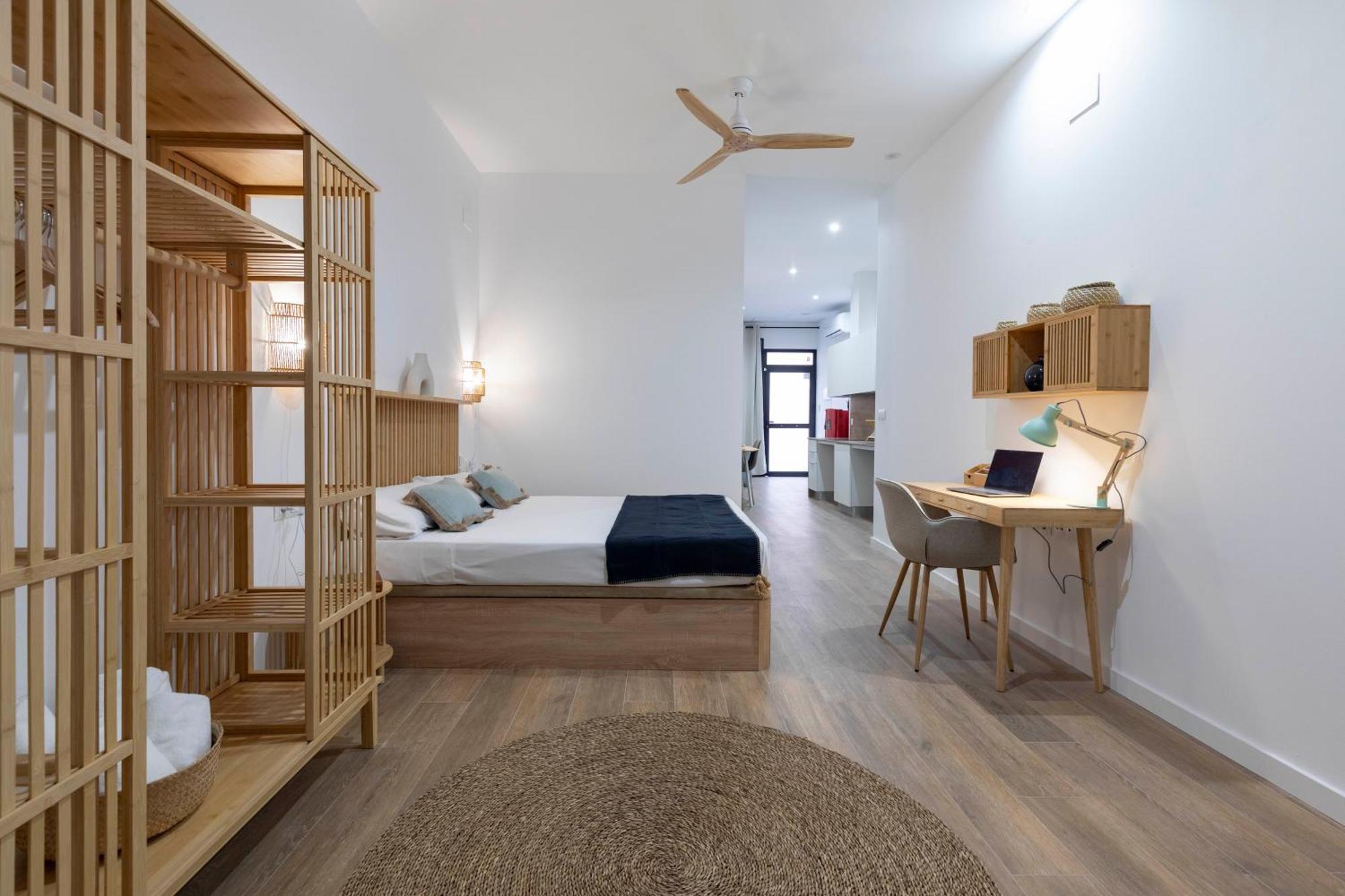 Travel Habitat Mediterranean Suites บาเลนเซีย ภายนอก รูปภาพ