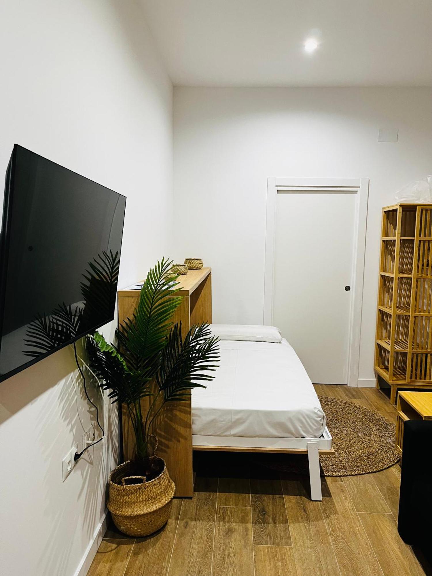 Travel Habitat Mediterranean Suites บาเลนเซีย ภายนอก รูปภาพ