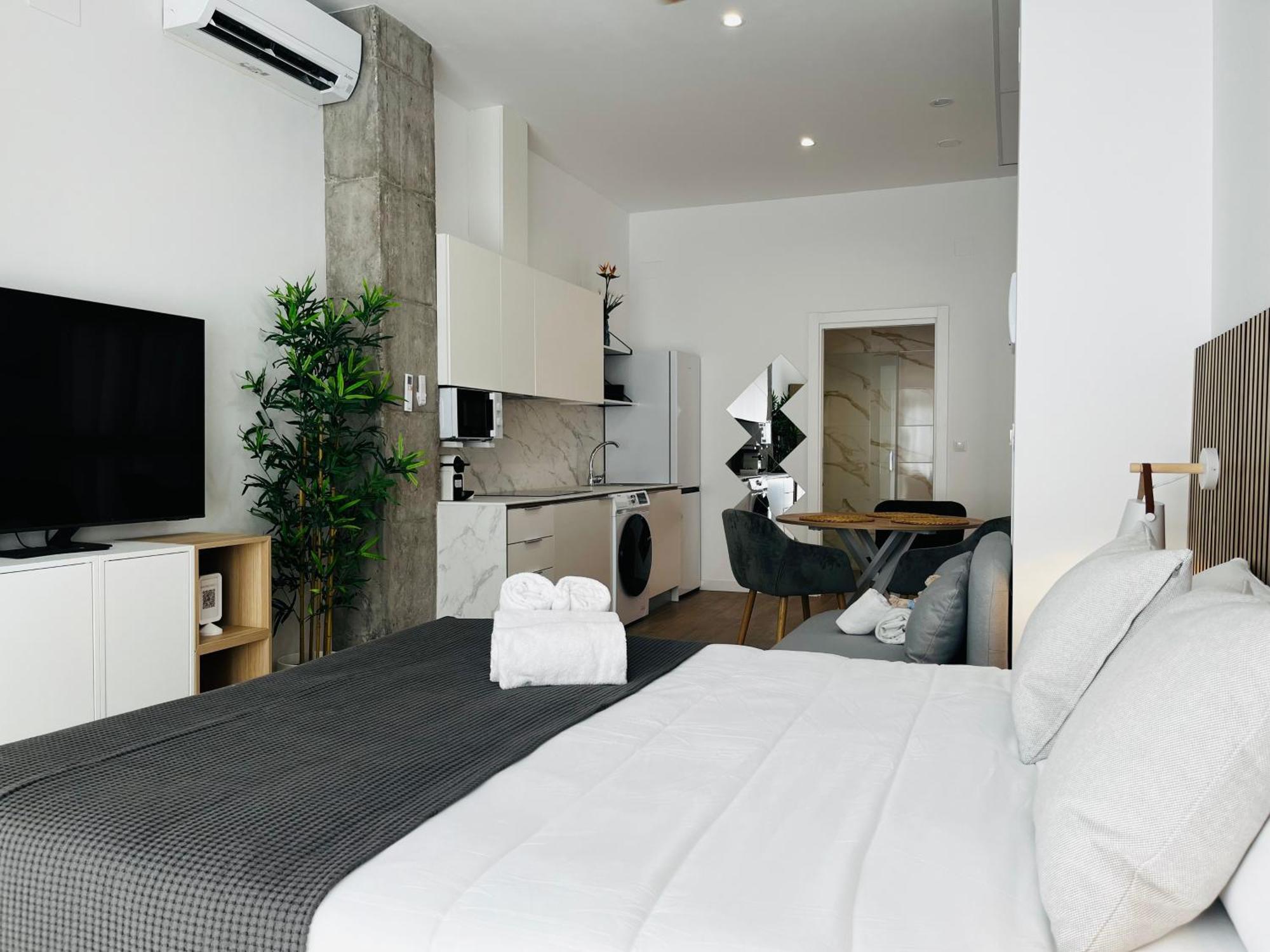 Travel Habitat Mediterranean Suites บาเลนเซีย ภายนอก รูปภาพ