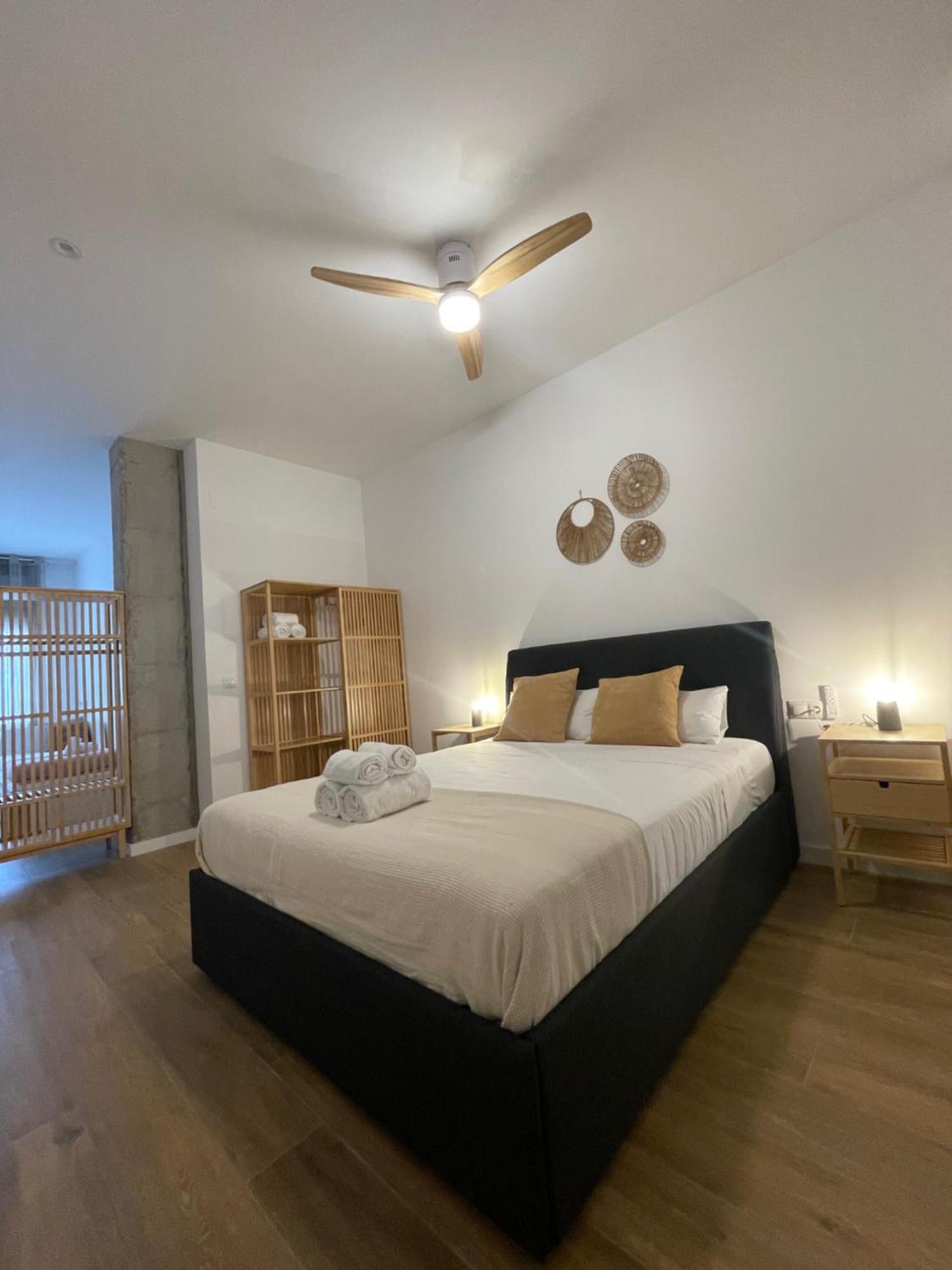 Travel Habitat Mediterranean Suites บาเลนเซีย ภายนอก รูปภาพ